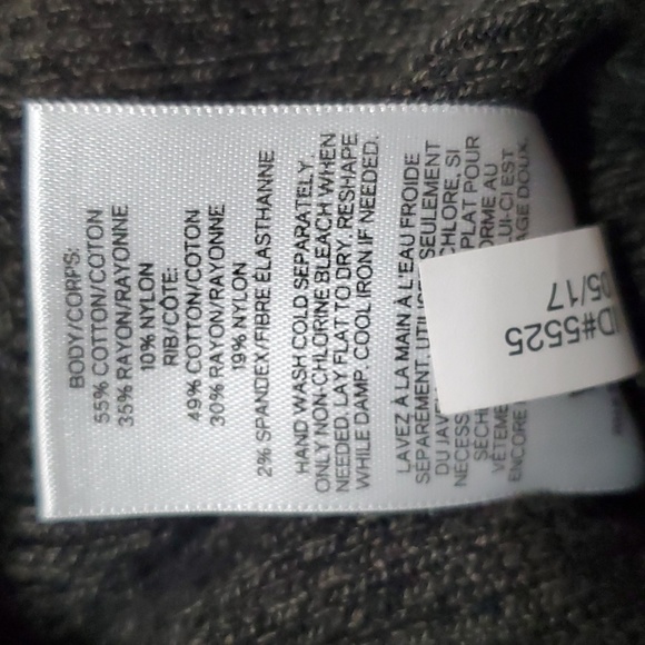 Express Olive Green Quarter Sleeve Sweater with Rounded Hem Size Medium - Picture 6 of 6